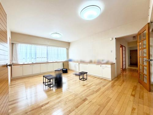 角部屋・3面採光のため、戸建のような日当たりと開放感があります。