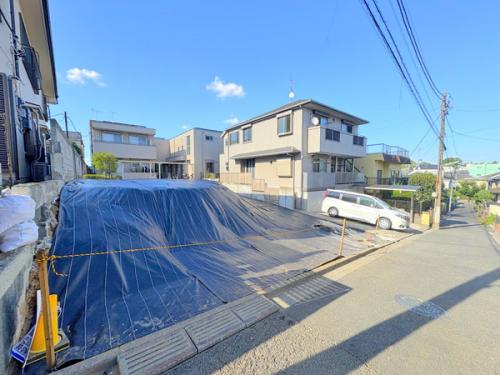 土地196.26㎡（59.36坪）更地渡し、建築条件はございません。
