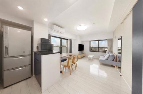 解放感あるリビングです。７階、南西・北西角部屋のため通風良好です。