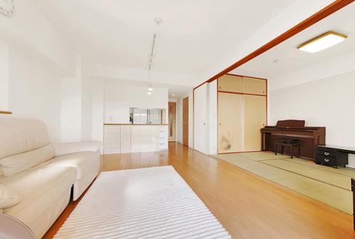 【LD】約12帖のリビングダイニング。2面採光の明るいお部屋です