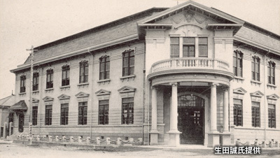 竣工当時の「麻布区役所」