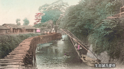 「江戸川」上の掛樋