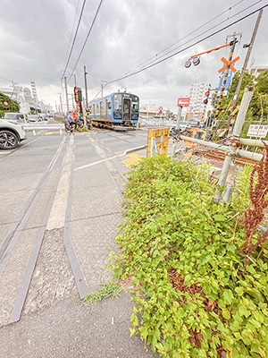 JR相模線の「小出踏切」
