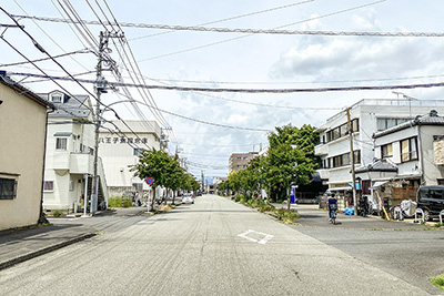「田町遊廓」の大門跡