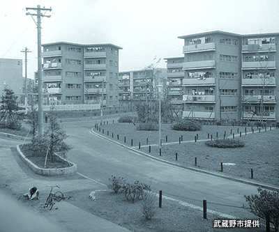 1958（昭和33）年の「武蔵野緑町団地」