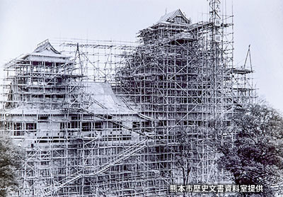 昭和30年代の復元中の「熊本城」