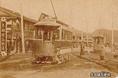 「京都電気鉄道」、京都駅前 1895（明治28）年、日本初の電車開通