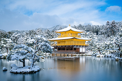 近年の積雪時の「金閣寺」