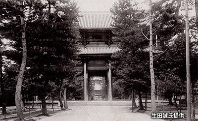 江戸時代に再建された「東大寺」の「南大門」