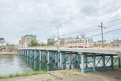 「旭川」に架かる「京橋」