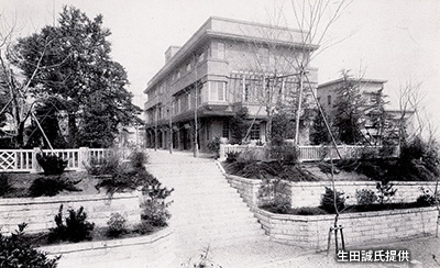 「青山女学院」跡地に建てられた「同潤会代官山アパートメント」