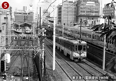 東急玉川線が「渋谷駅」から道玄坂上に向かう様子