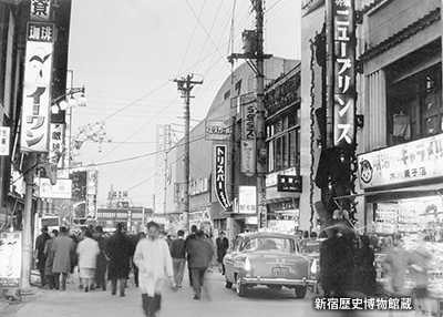 戦後の復興計画で整備された「歌舞伎町」