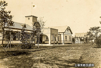 開校当初の「日本高等拓植学校」