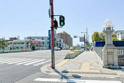 「国道2号」の改修により架け替えられた「業平橋」