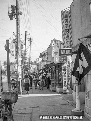 1952（昭和27）年の「早稲田通り」