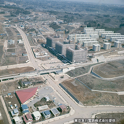 1967（昭和42）年に撮影された「青葉台駅」付近の航空写真