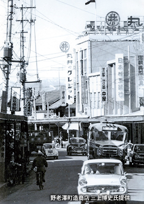 1964（昭和39）年の「銀座通り」