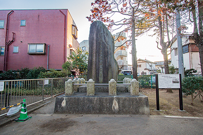現在の「明治天皇駐蹕之処」の碑