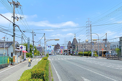 鉄道から道路へと計画変更された「尼宝線」