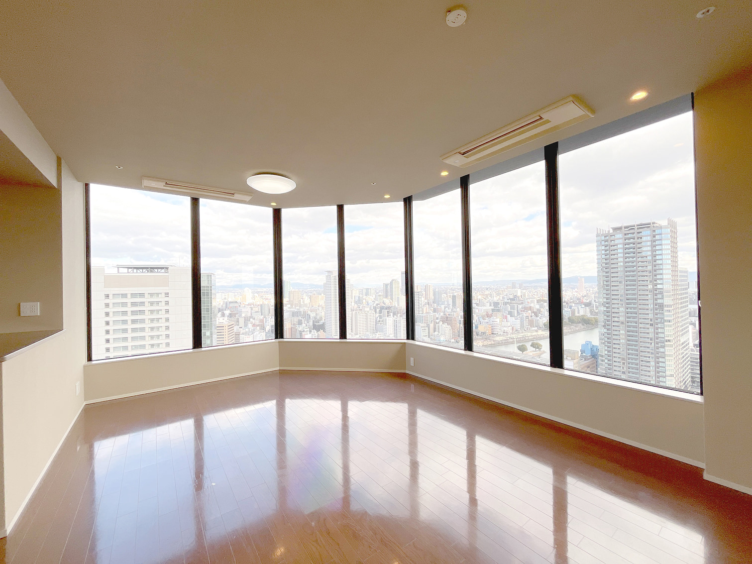 室内からの眺望 青空加工/色調補正加工前